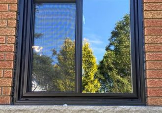 del window installed in brick house